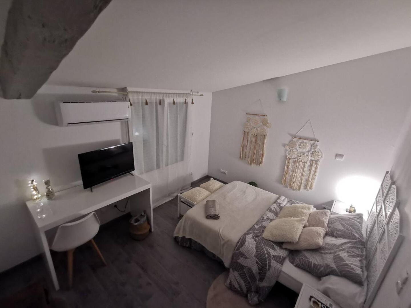 Chez Nathalie&Maxime Apartment Soreze ภายนอก รูปภาพ
